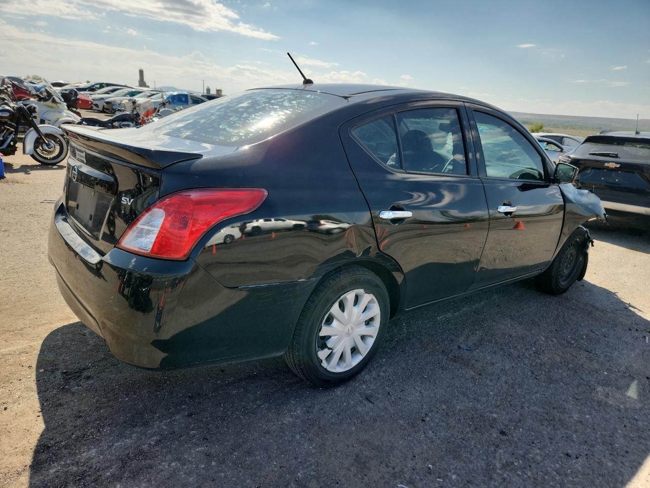 2018 NISSAN VERSA