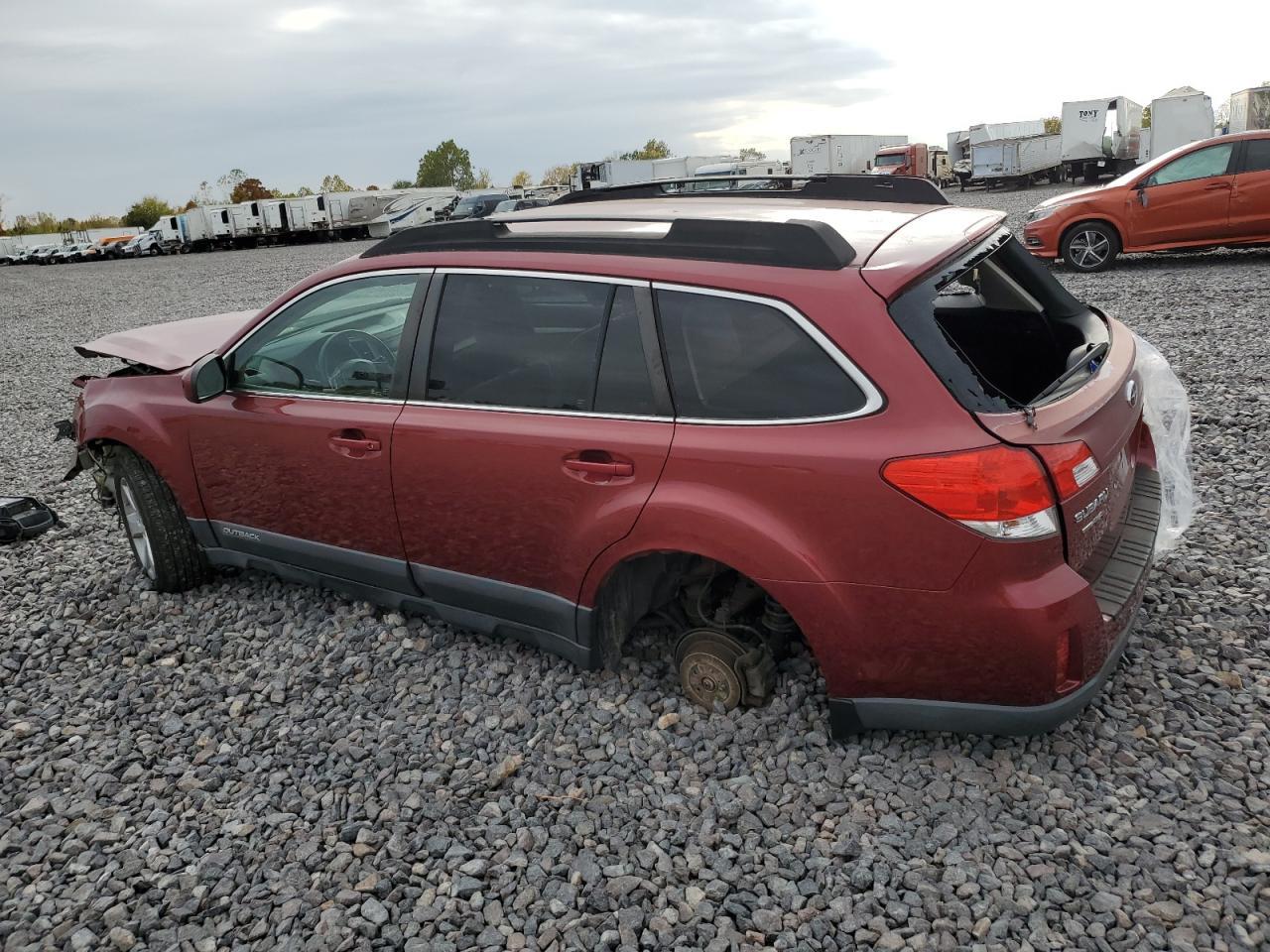 2013 SUBARU Outback