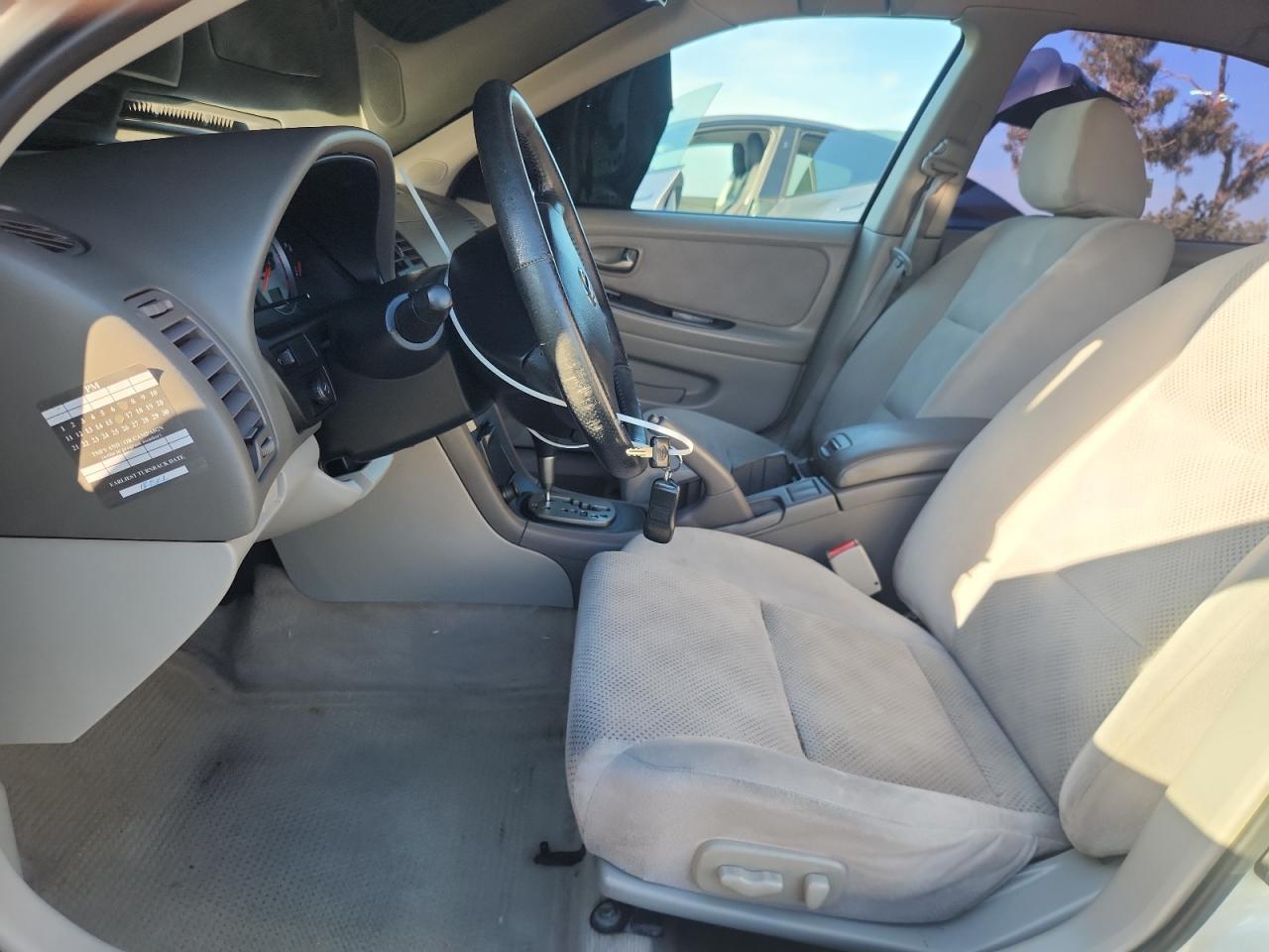 2003 NISSAN Maxima