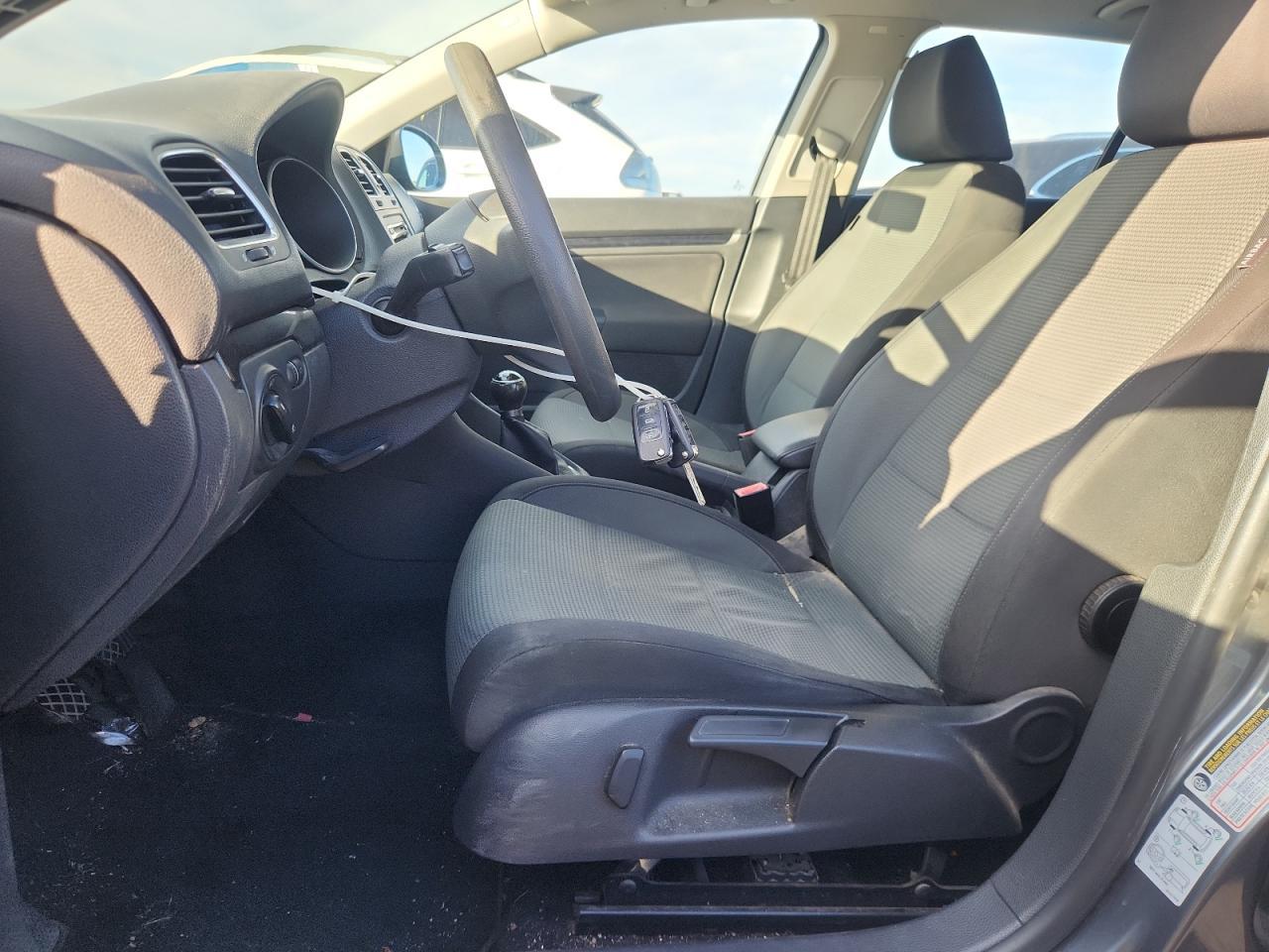 2011 VOLKSWAGEN JETTA