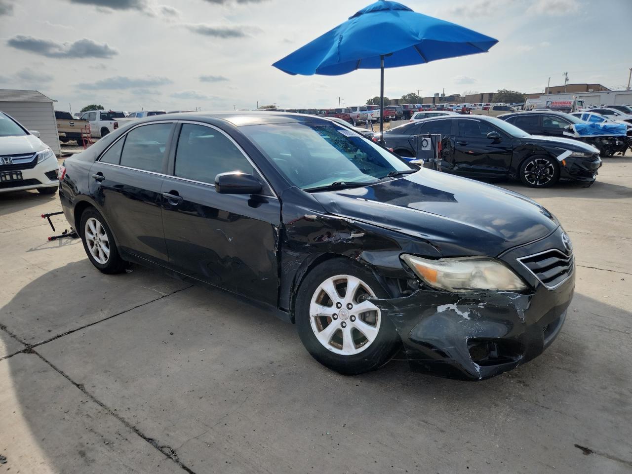 2011 TOYOTA CAMRY