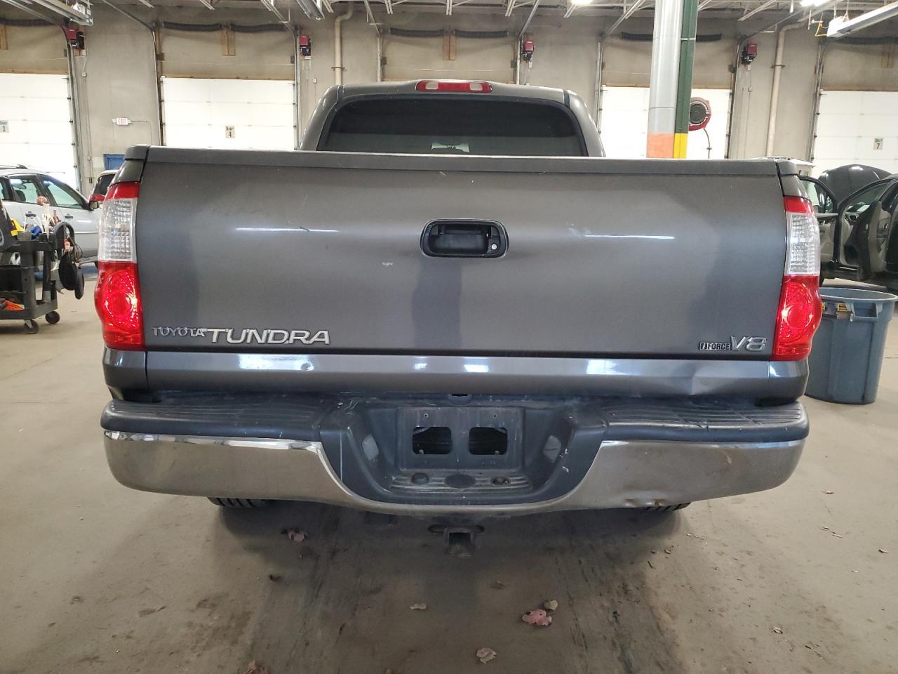 2004 TOYOTA TUNDRA