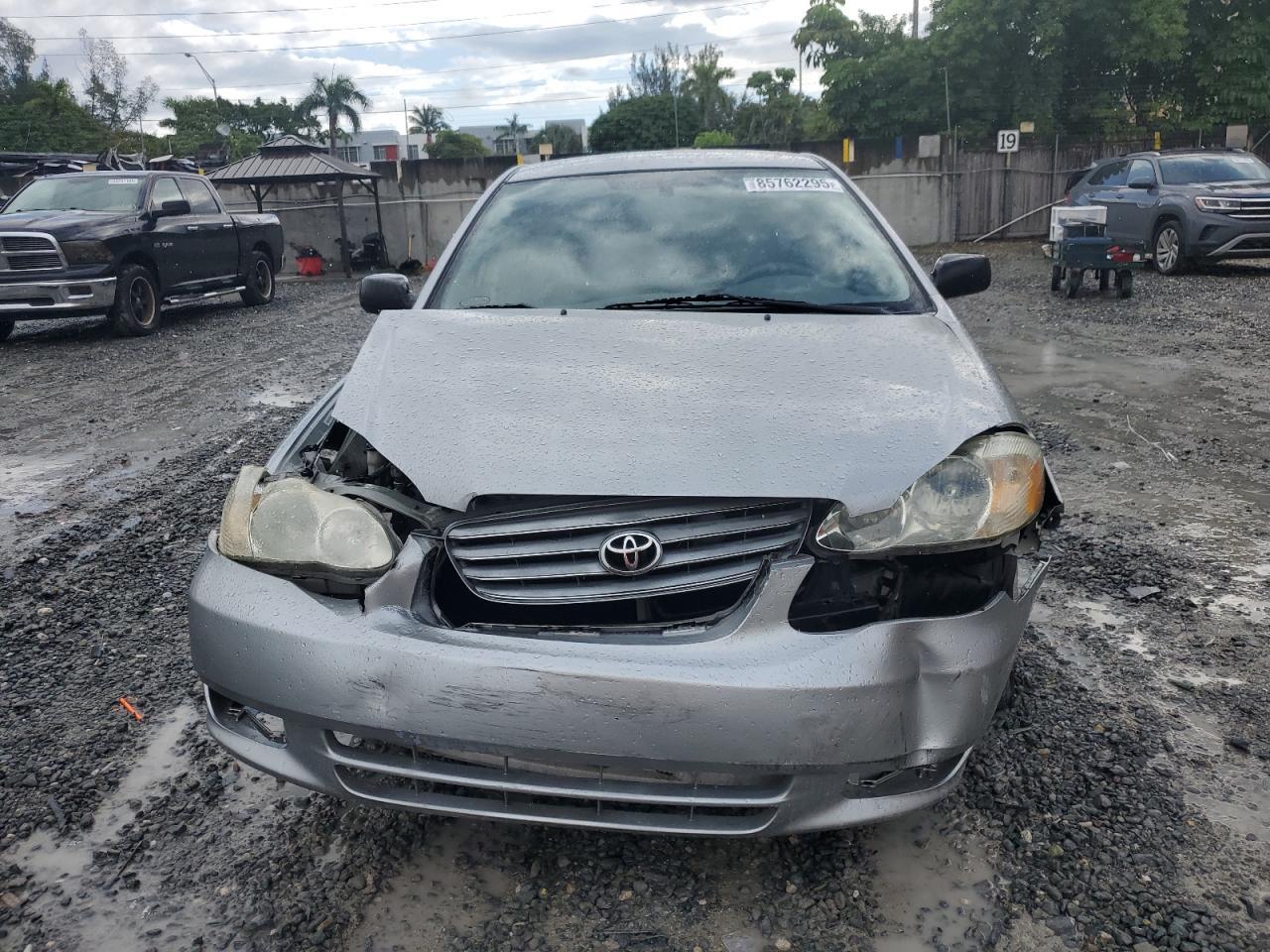 2004 TOYOTA COROLLA