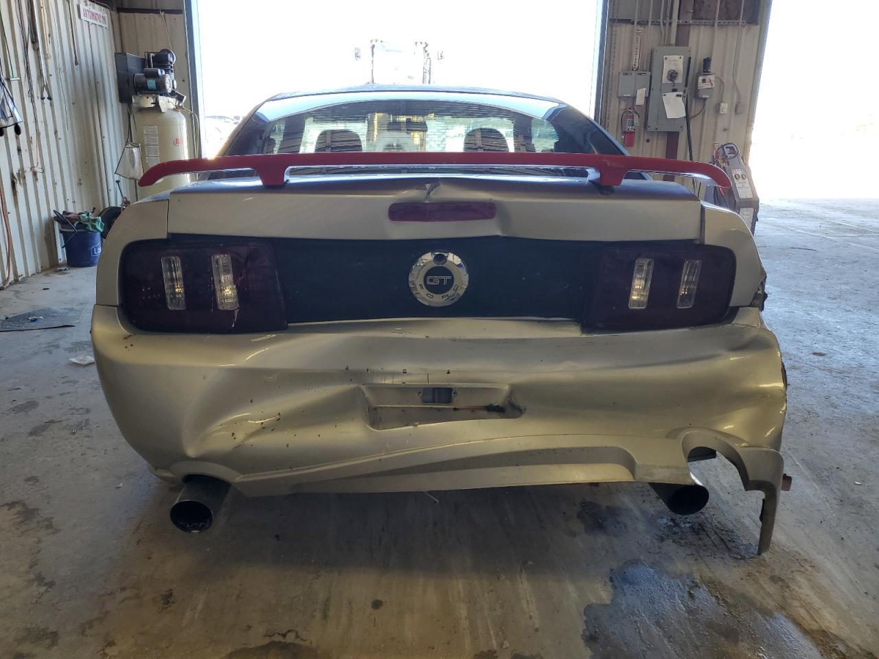 2005 FORD MUSTANG