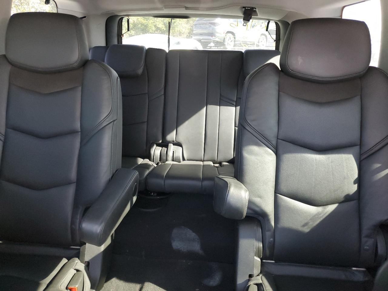 2016 CADILLAC ESCALADE