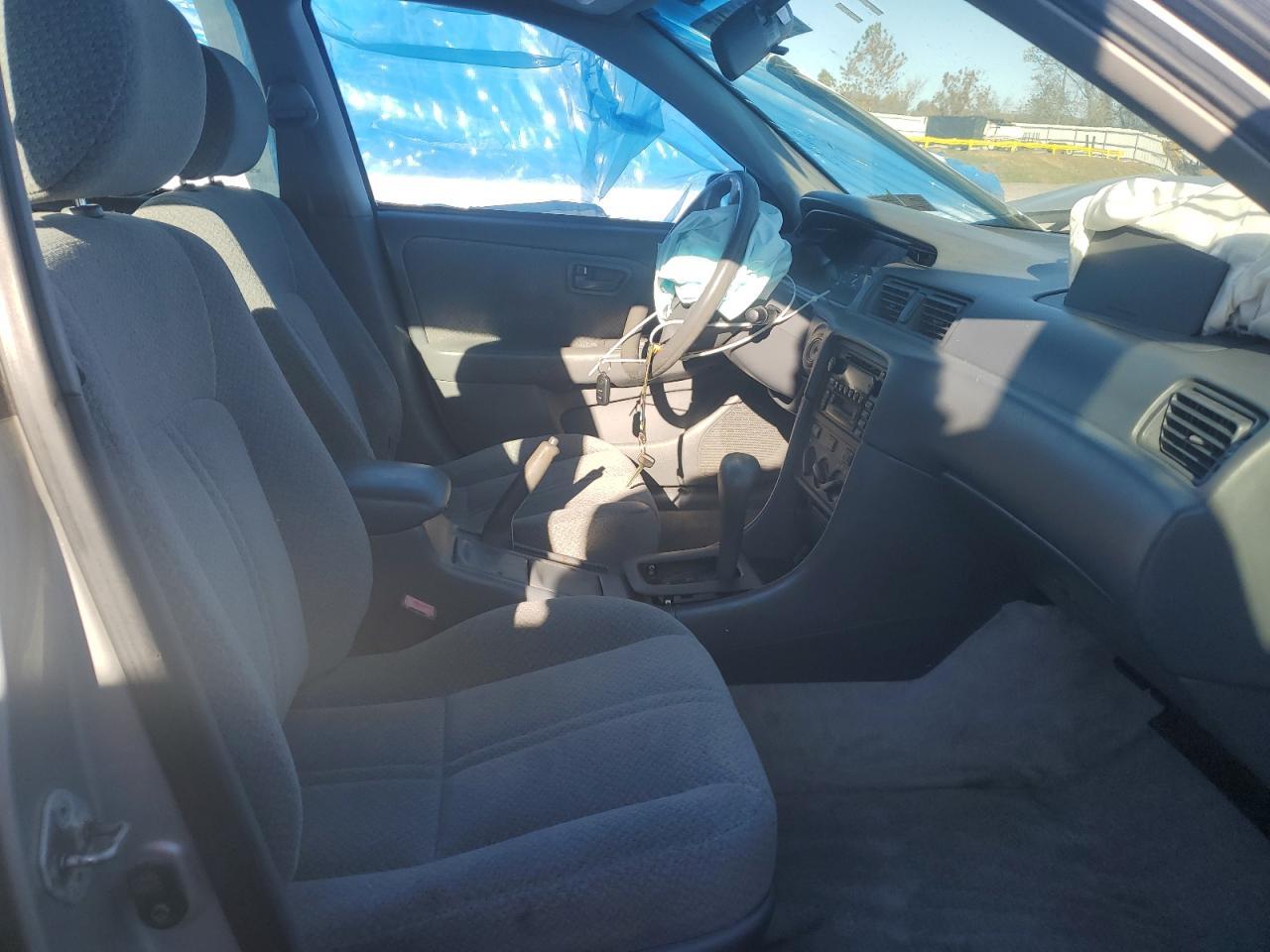 2001 TOYOTA CAMRY
