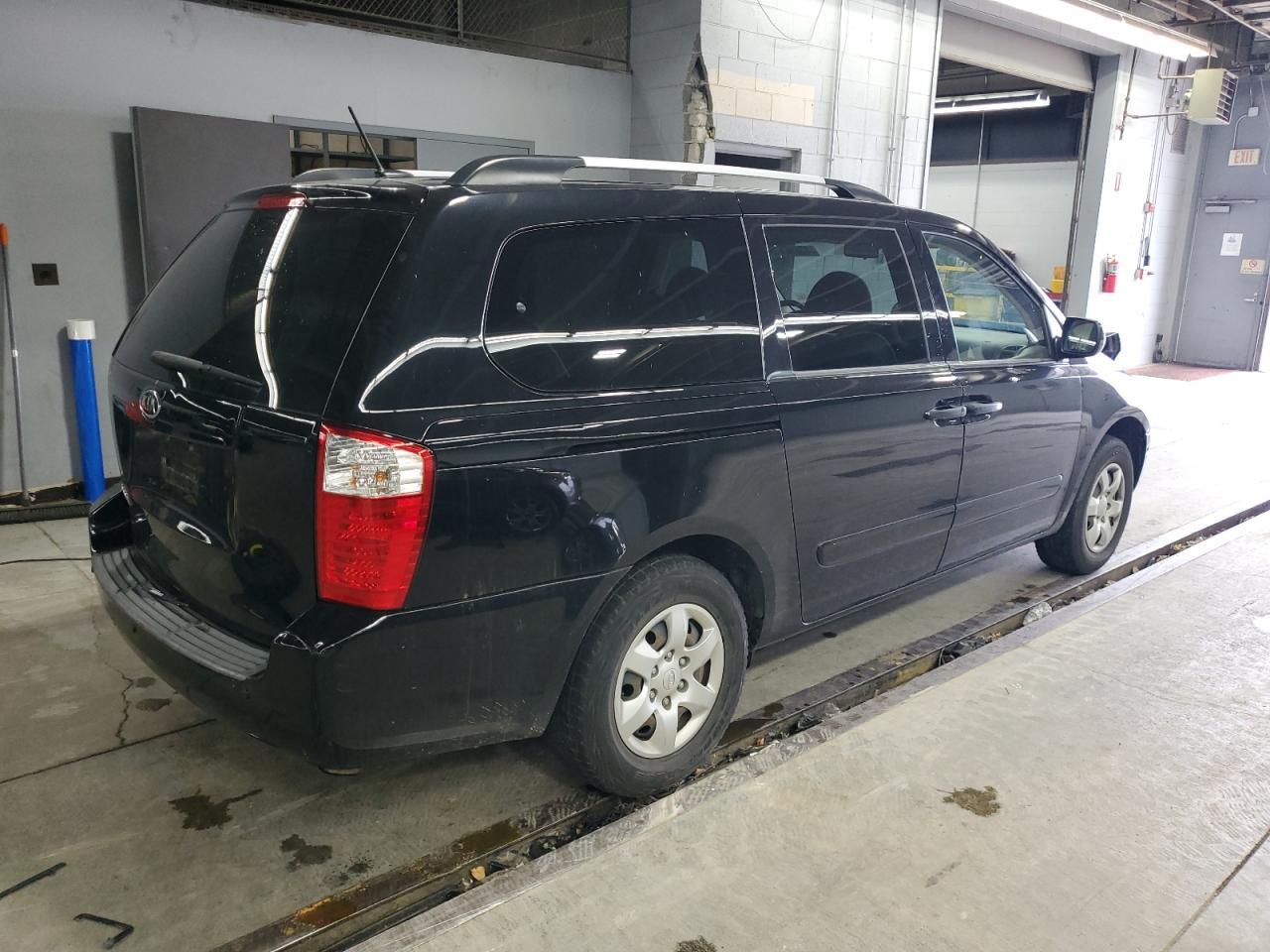 2010 KIA SEDONA