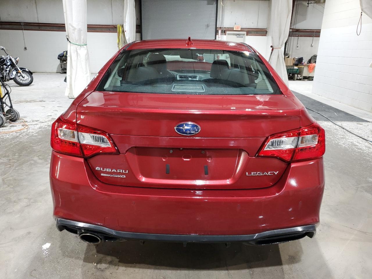 2018 SUBARU Legacy