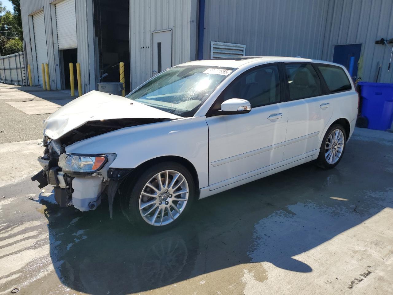 2009 VOLVO V50