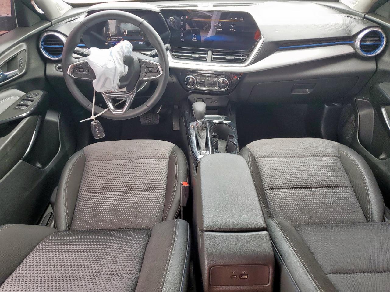 2025 CHEVROLET TRAX