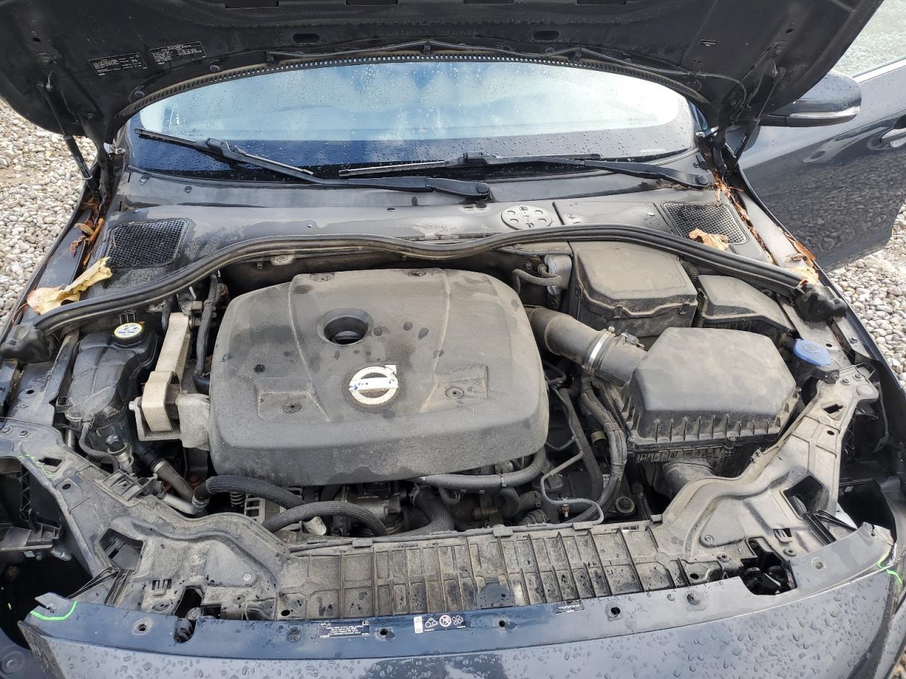 2015 VOLVO S60