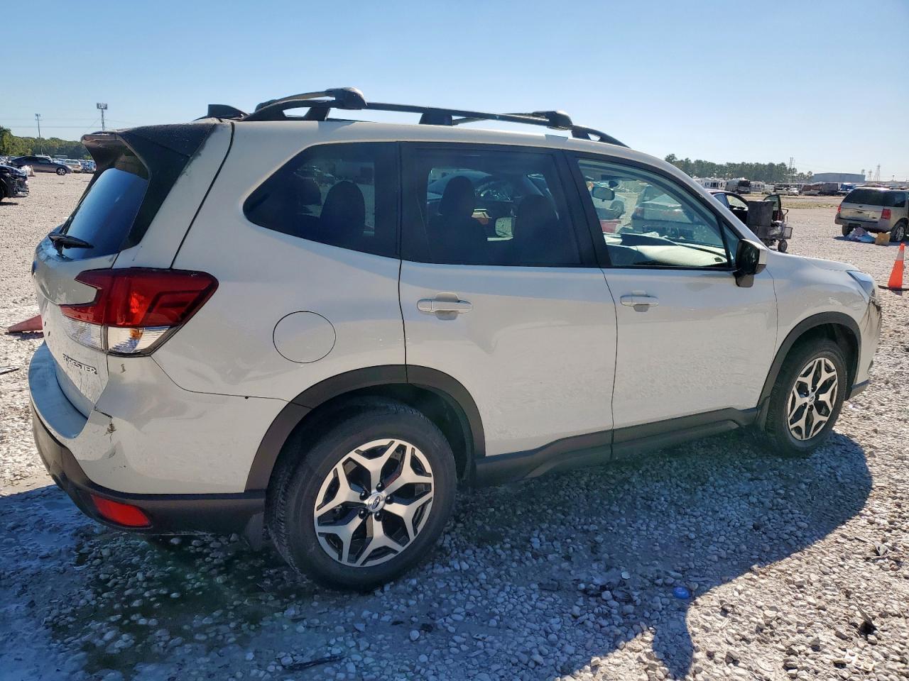 2024 SUBARU FORESTER