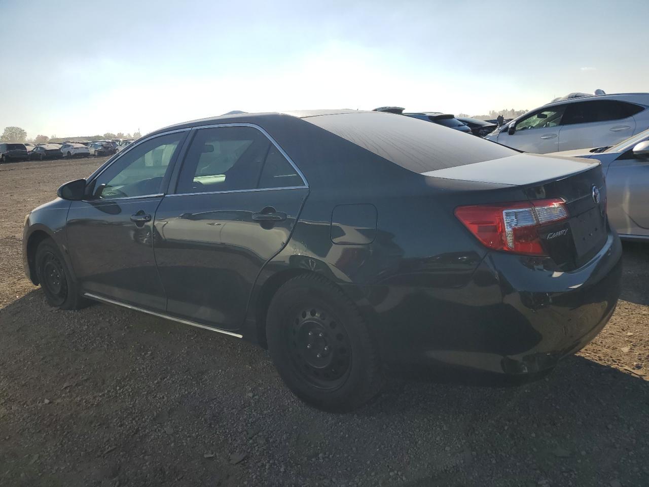 2014 TOYOTA CAMRY