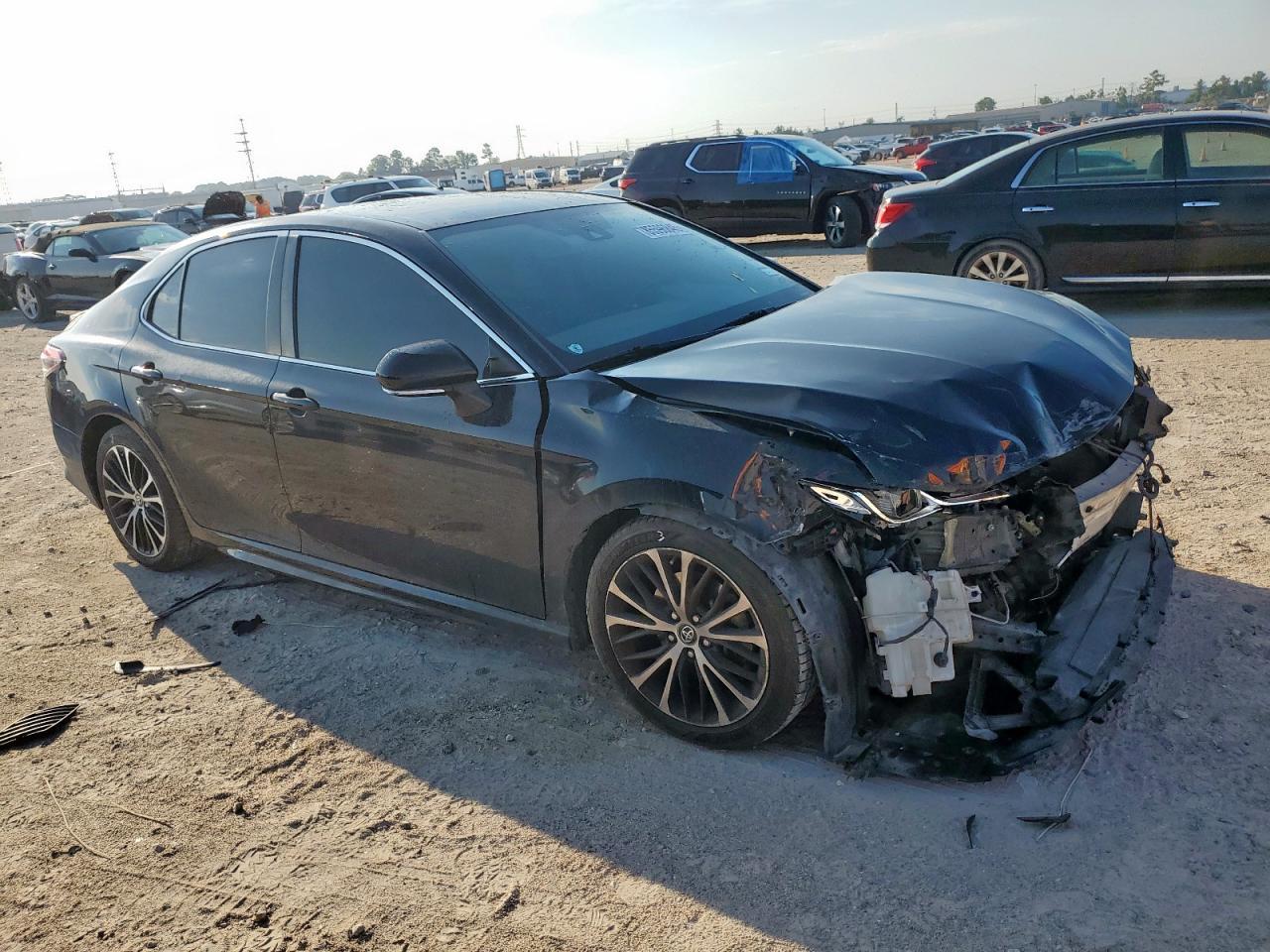 2019 TOYOTA CAMRY