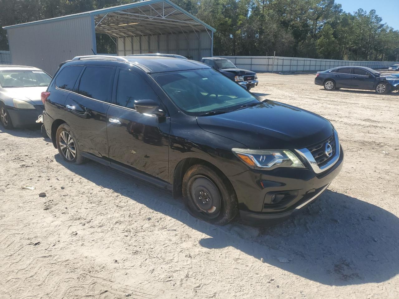 2017 NISSAN PATHFINDER