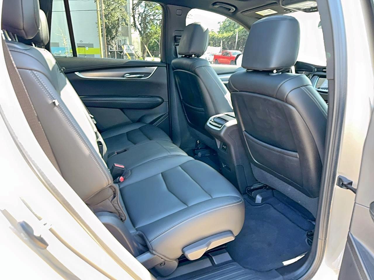 2022 CADILLAC XT6