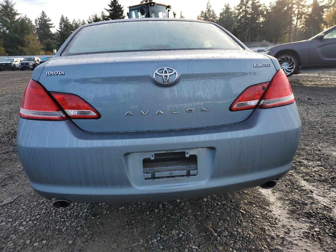 2006 TOYOTA Avalon
