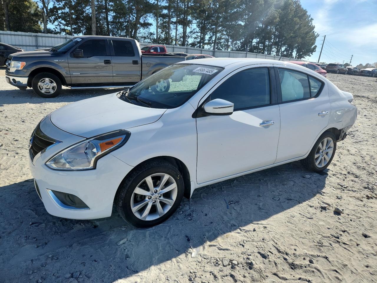 2017 NISSAN VERSA