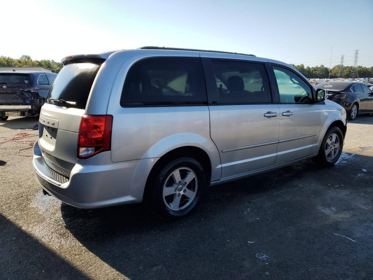 2012 DODGE GRAND CARAVAN