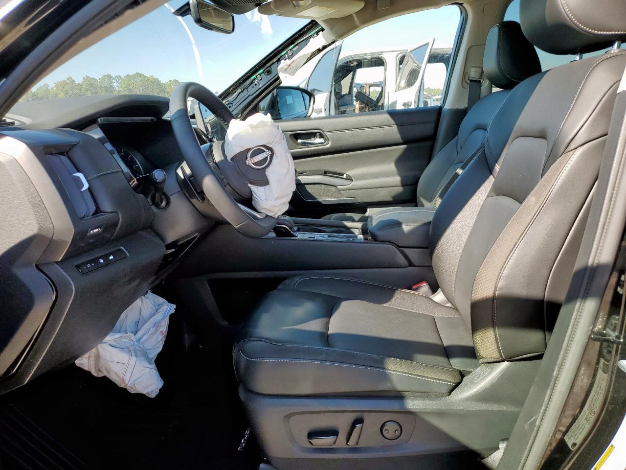 2024 NISSAN PATHFINDER