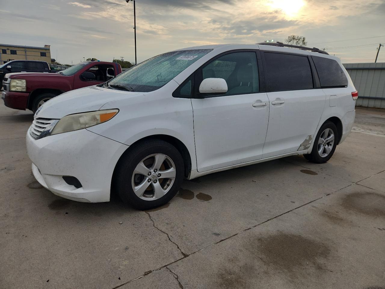 2013 TOYOTA SIENNA