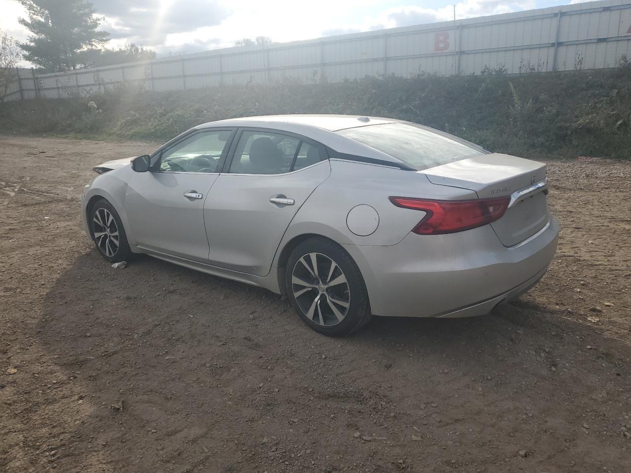 2017 NISSAN Maxima