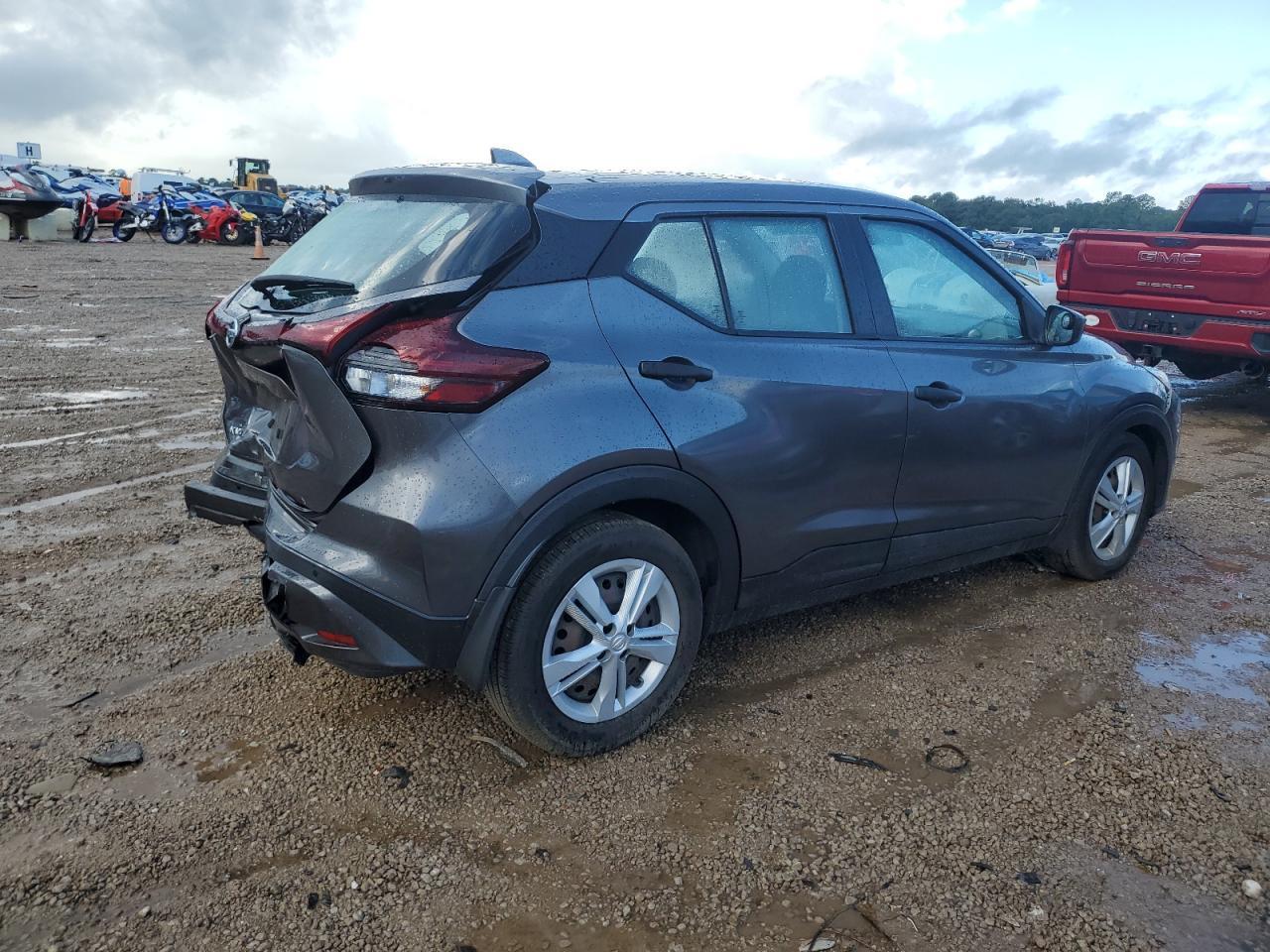 2021 NISSAN KICKS