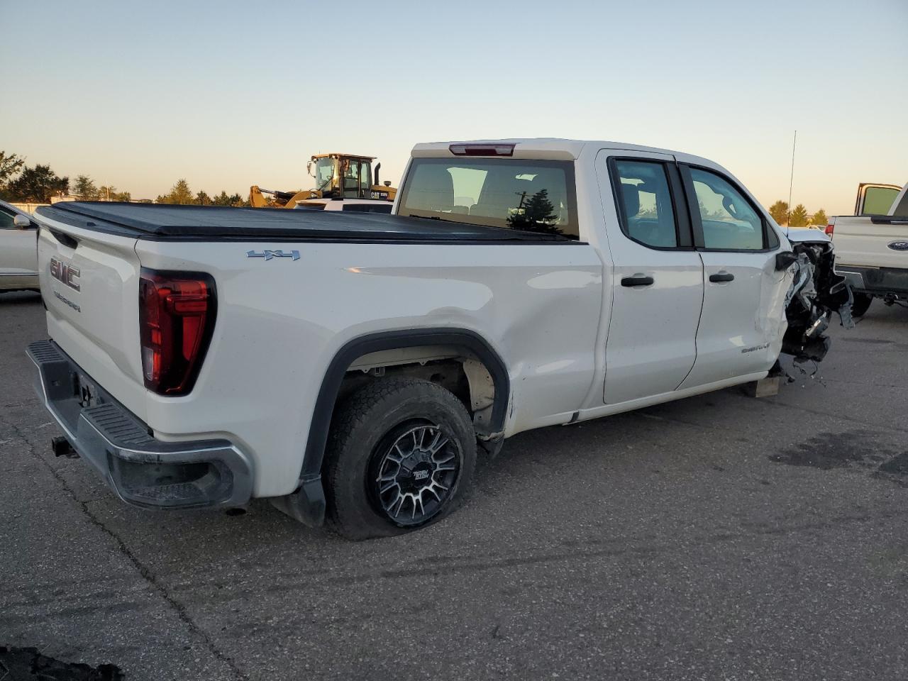 2023 GMC Sierra