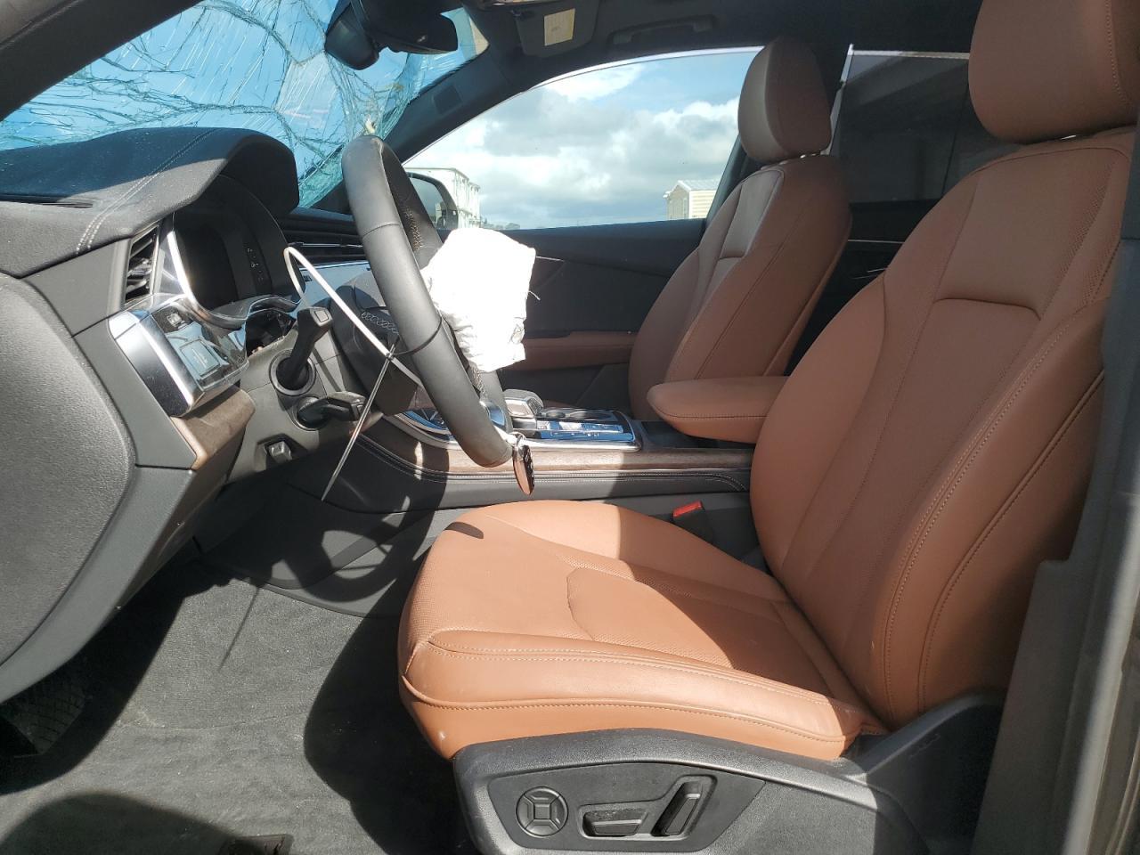 2025 AUDI Q8