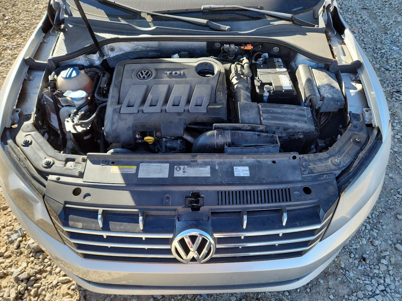 2014 VOLKSWAGEN Passat