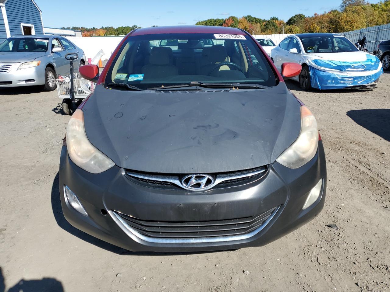 2012 HYUNDAI ELANTRA