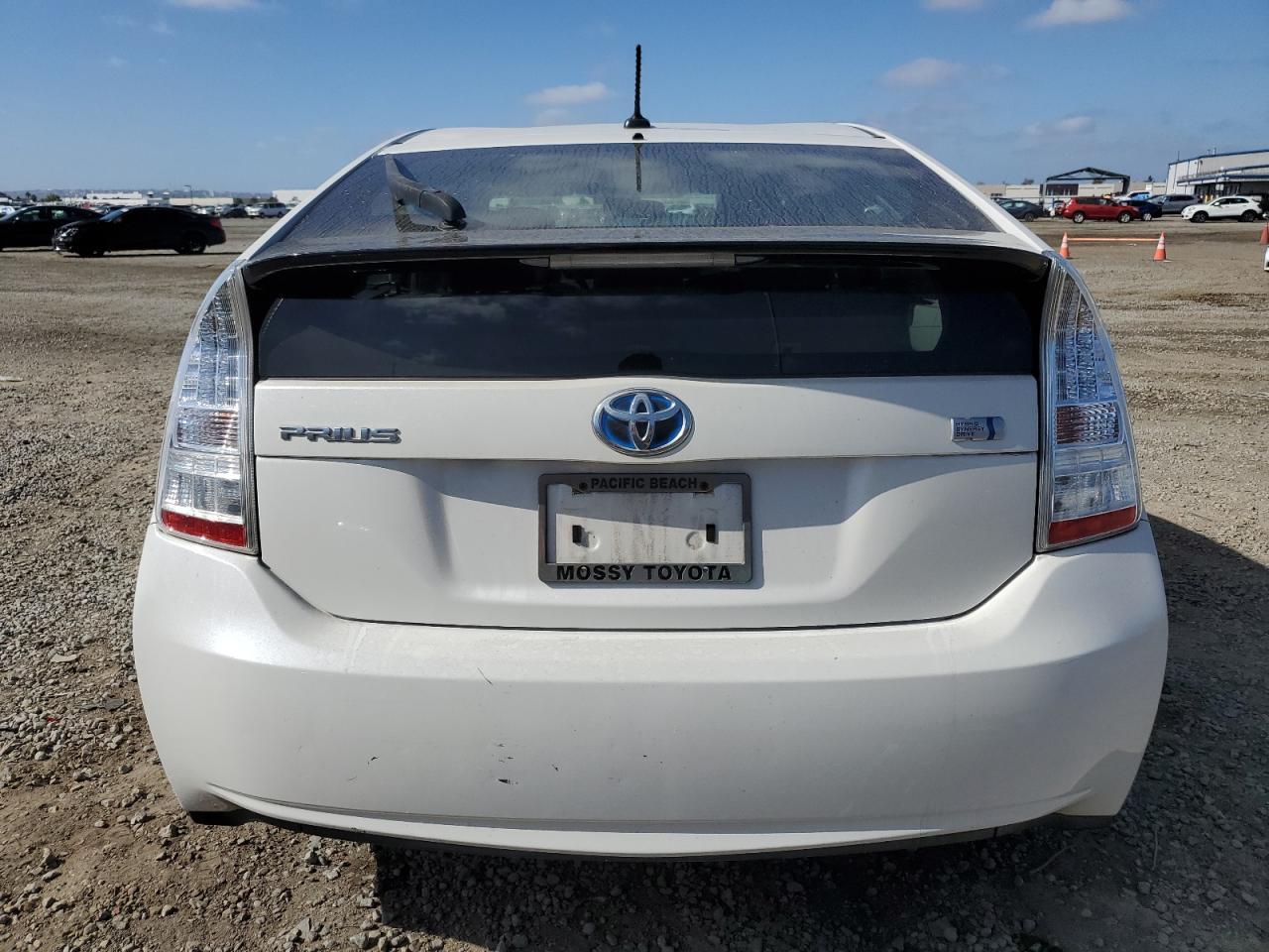 2011 TOYOTA PRIUS