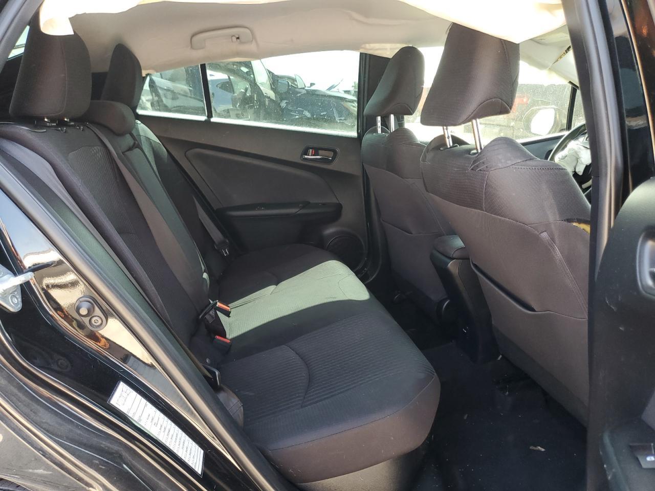 2017 TOYOTA PRIUS