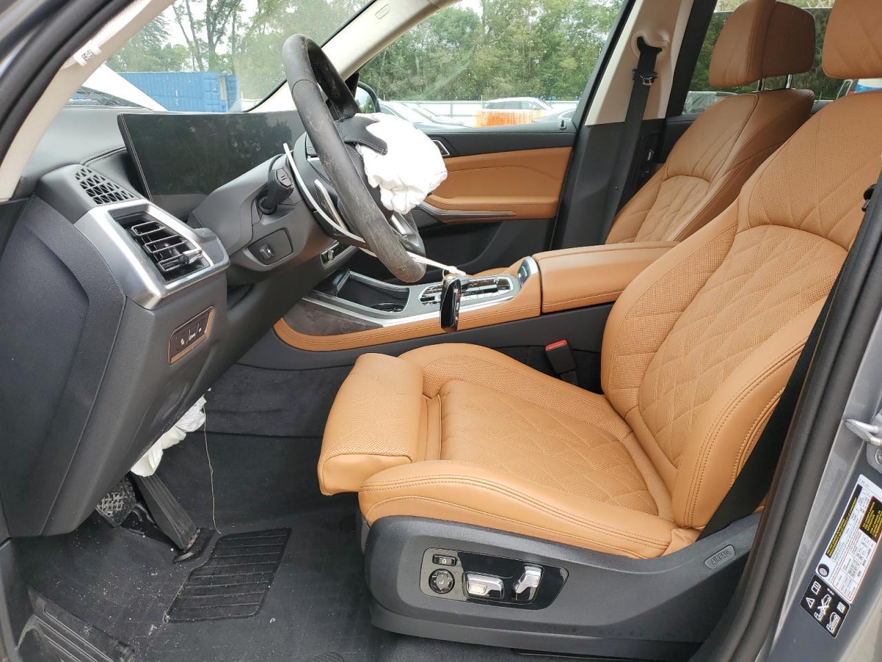 2025 BMW X7