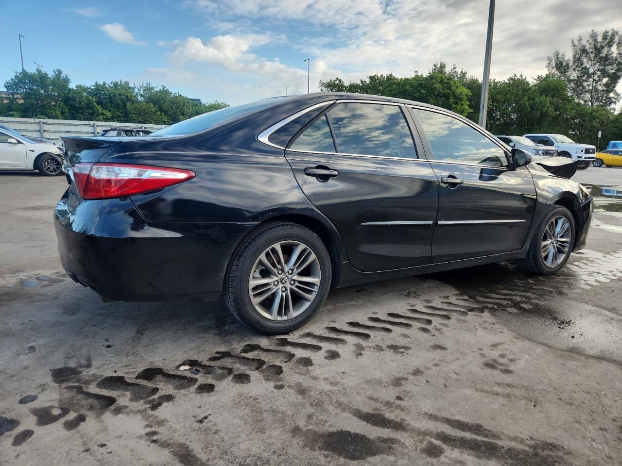 2017 TOYOTA CAMRY
