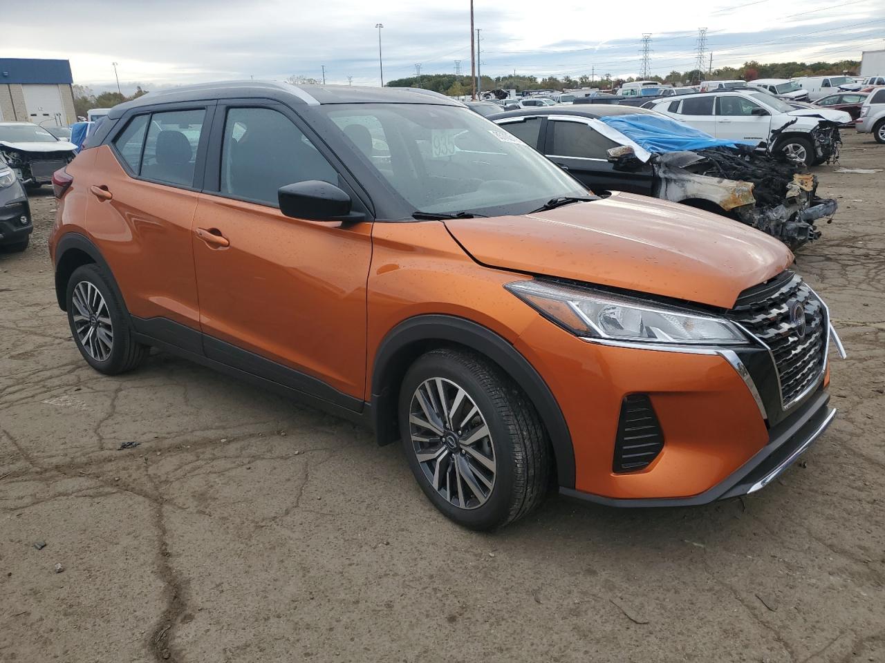 2023 NISSAN KICKS