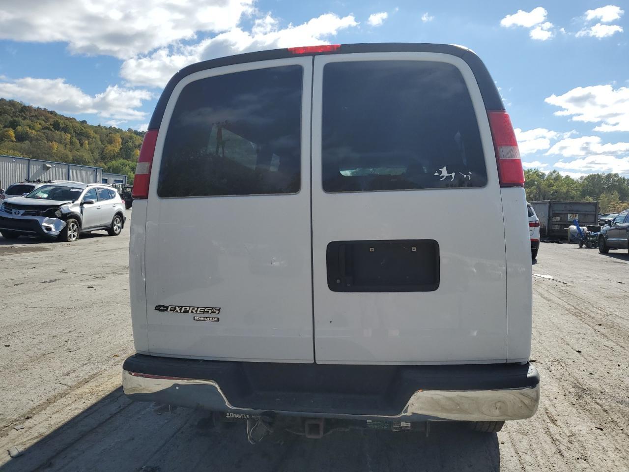 2016 CHEVROLET Express 3500