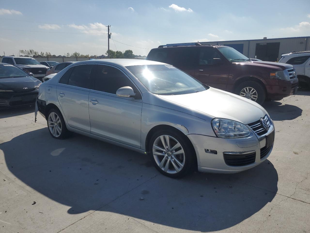 2005 VOLKSWAGEN JETTA