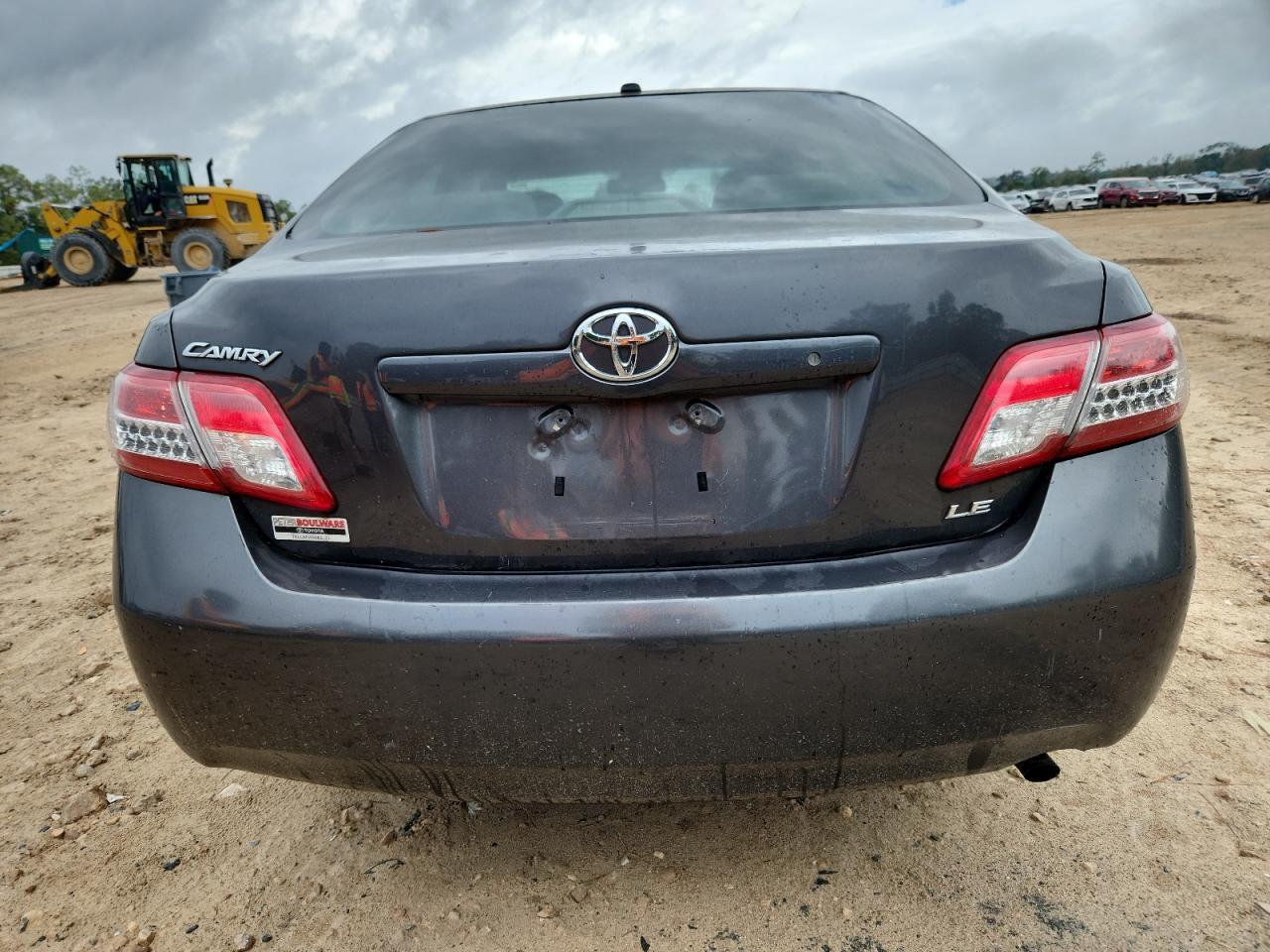 2011 TOYOTA CAMRY
