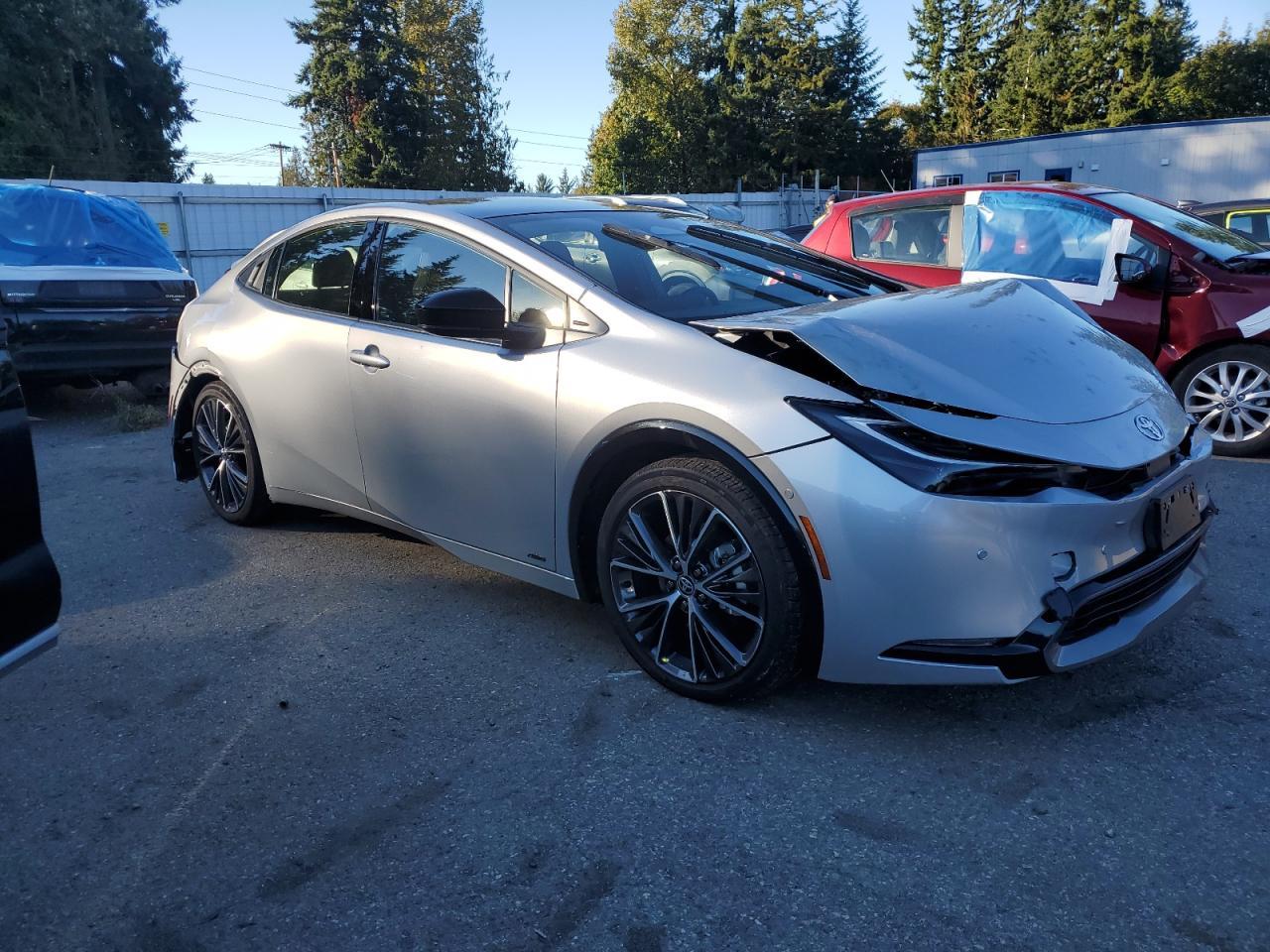 2024 TOYOTA PRIUS
