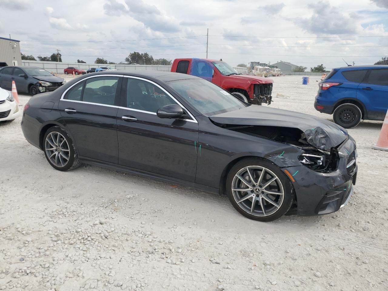 2022 MERCEDES-BENZ E-Class
