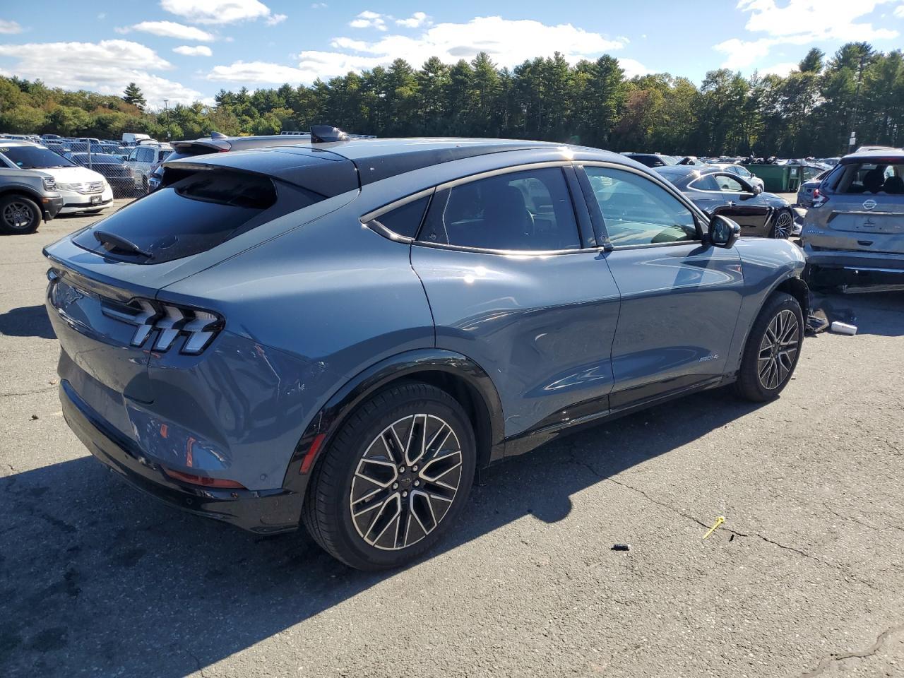 2024 FORD Mustang Mach-E