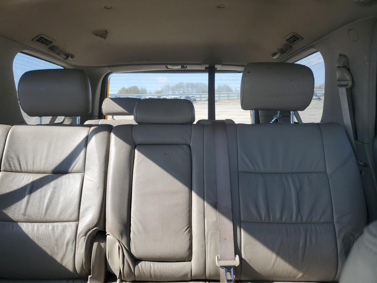 2005 TOYOTA Sequoia