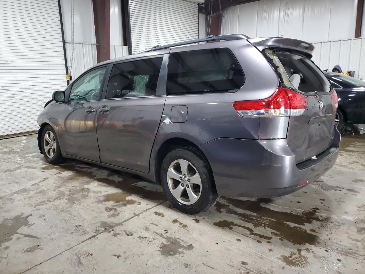 2013 TOYOTA SIENNA