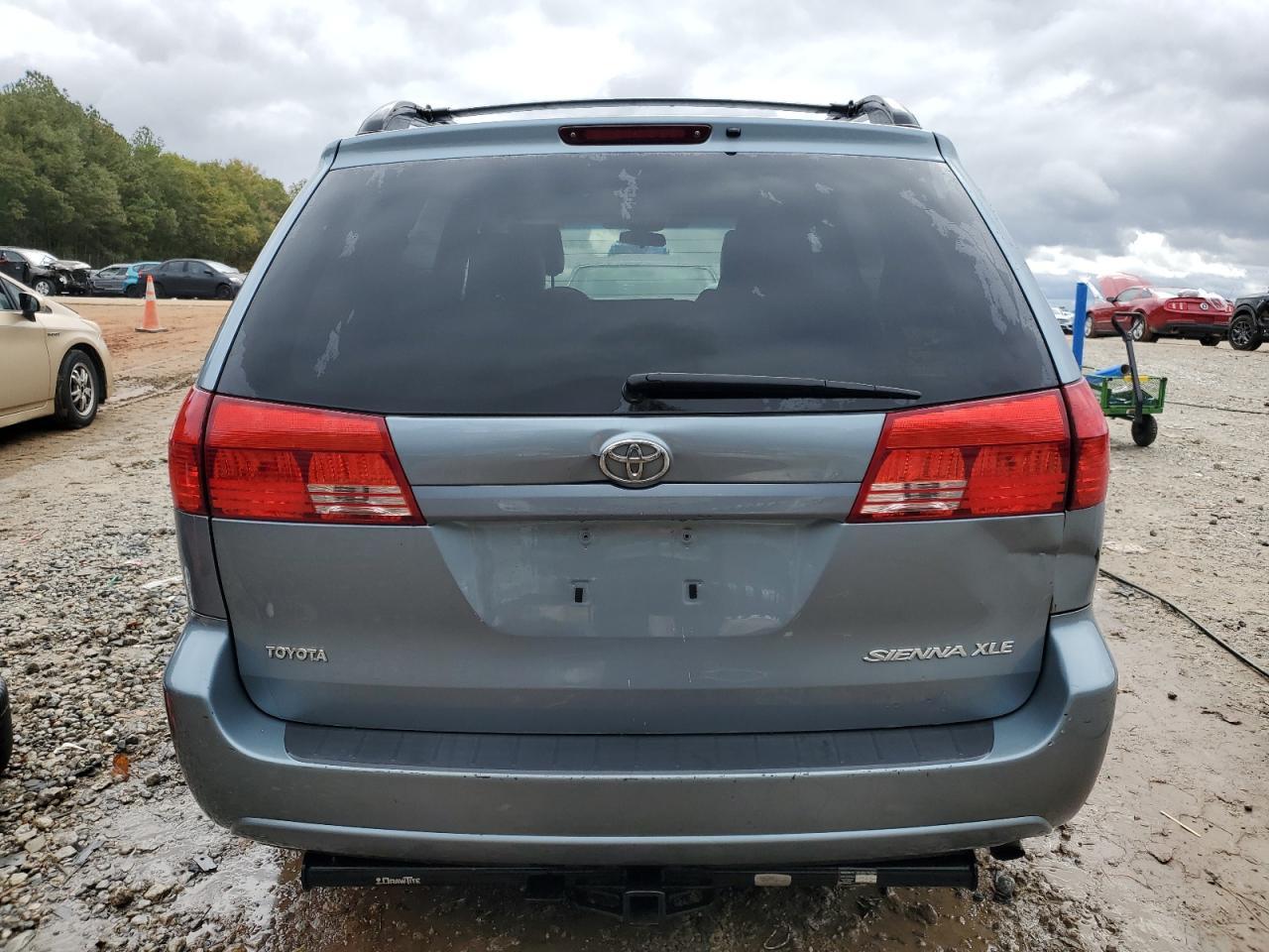 2004 TOYOTA SIENNA