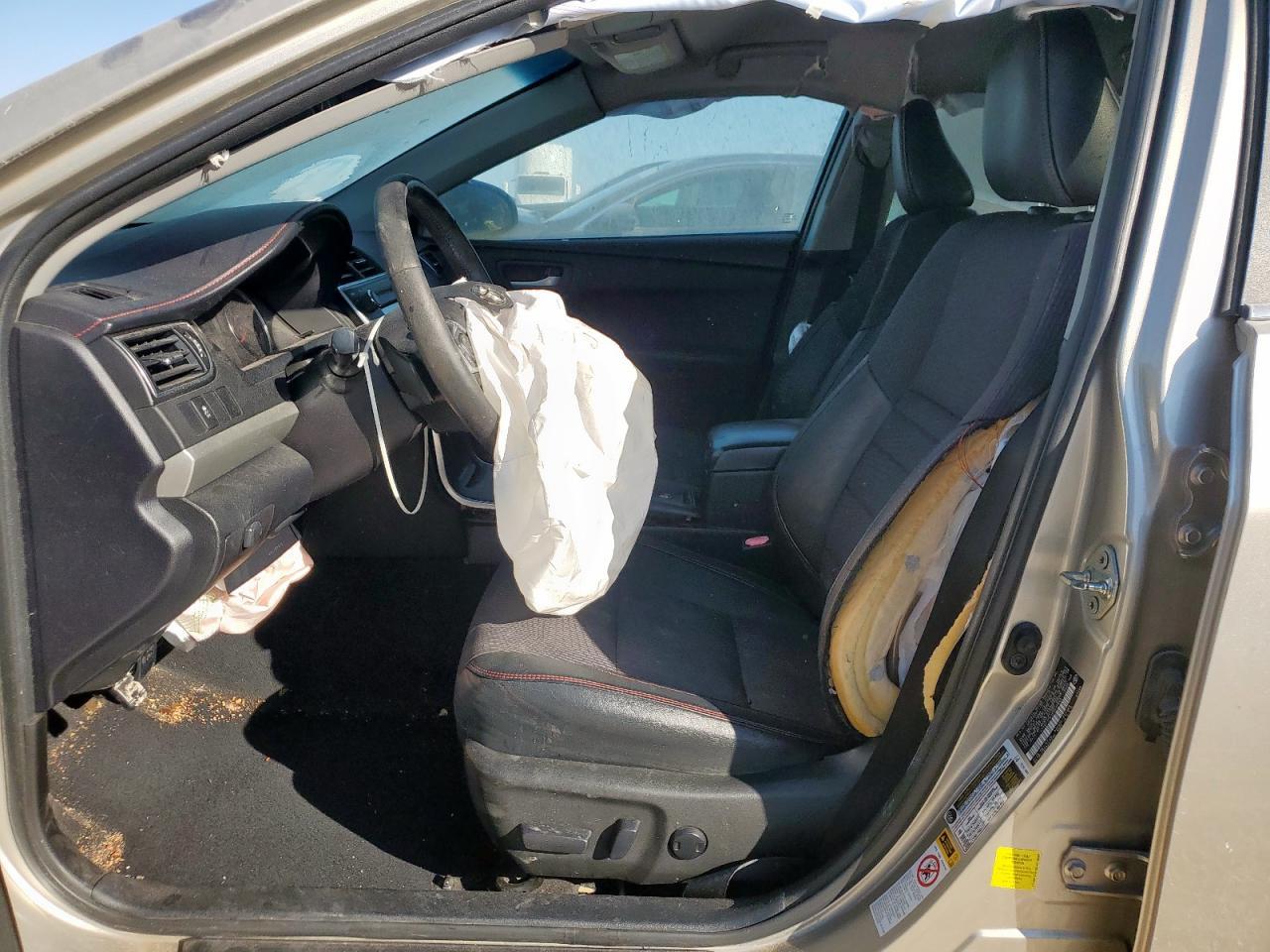 2016 TOYOTA CAMRY