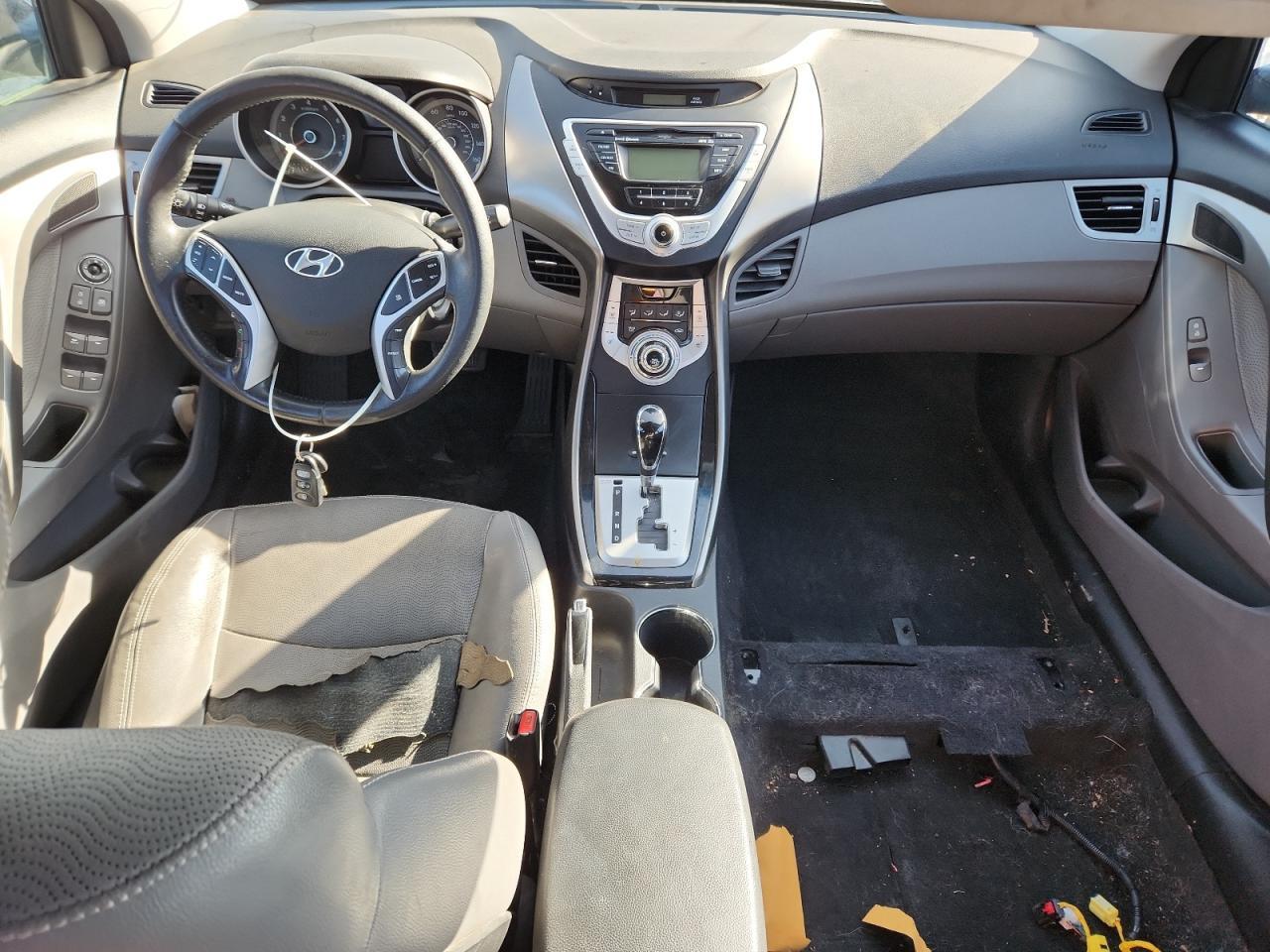 2012 HYUNDAI ELANTRA