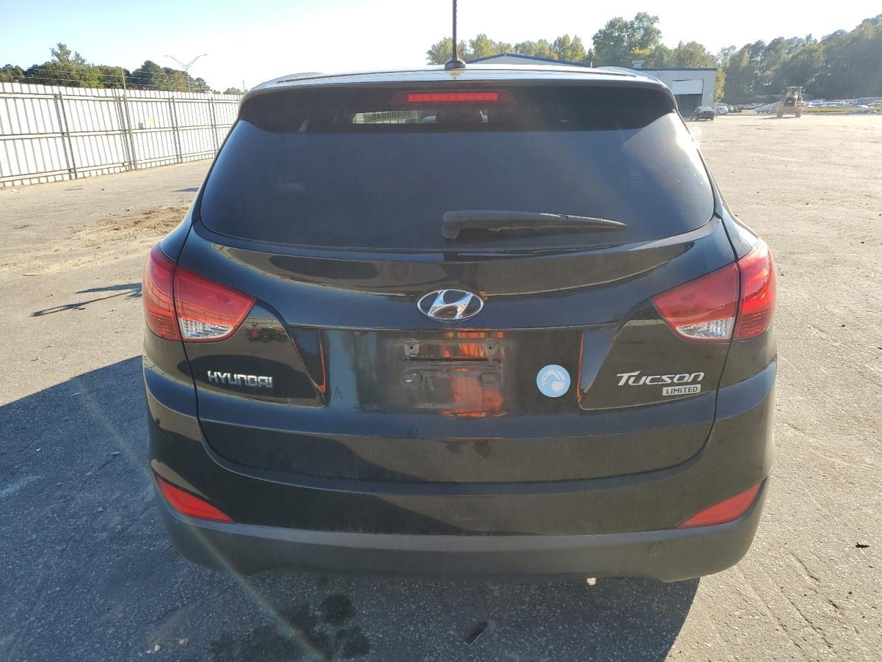 2011 HYUNDAI TUCSON
