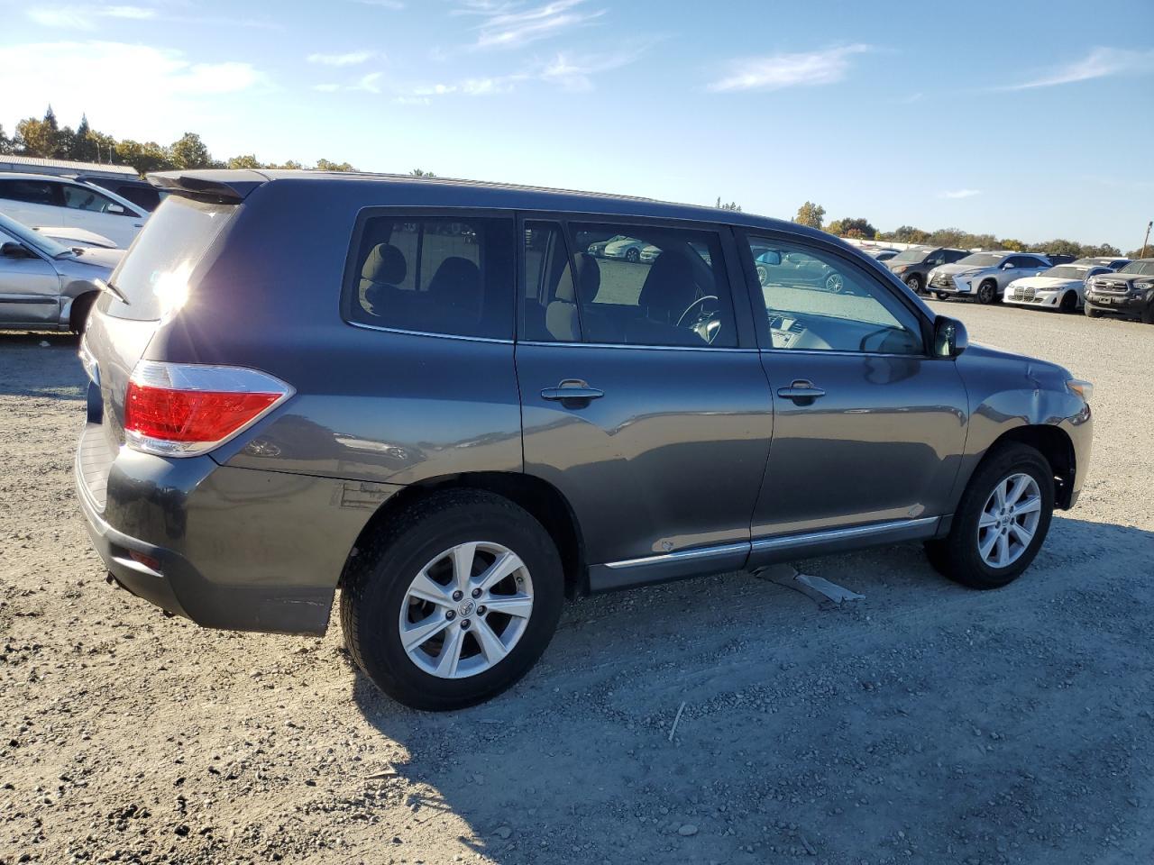 2013 TOYOTA HIGHLANDER