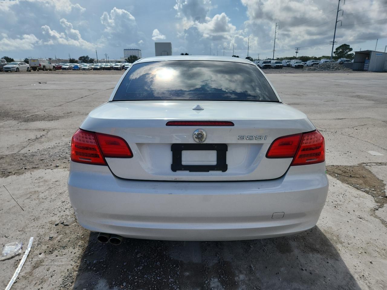 2011 BMW 3 SERIES
